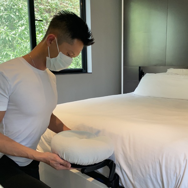 The transformation of your bedroom into a personal spa only takes seconds! My Earthlite portable head cradle is an absolute essential for a better home massage experience for clients.