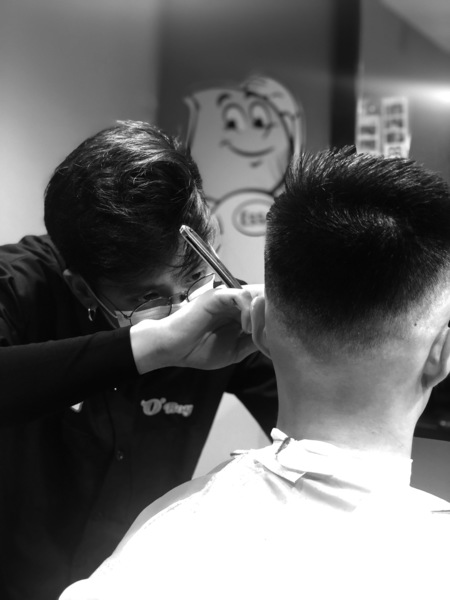 Elton - Regular Barber.