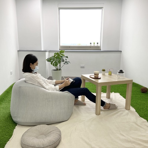 你可以在空間以你舒服的姿勢，做任何你喜歡的事