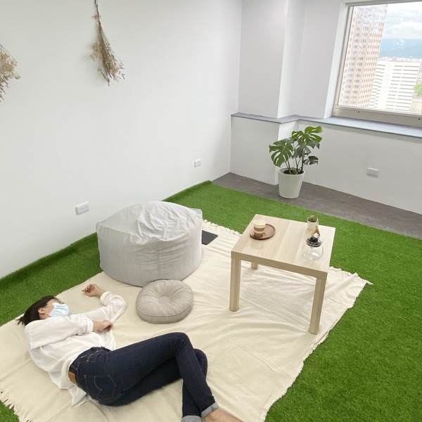 你可以在空間以你舒服的姿勢，做任何你喜歡的事